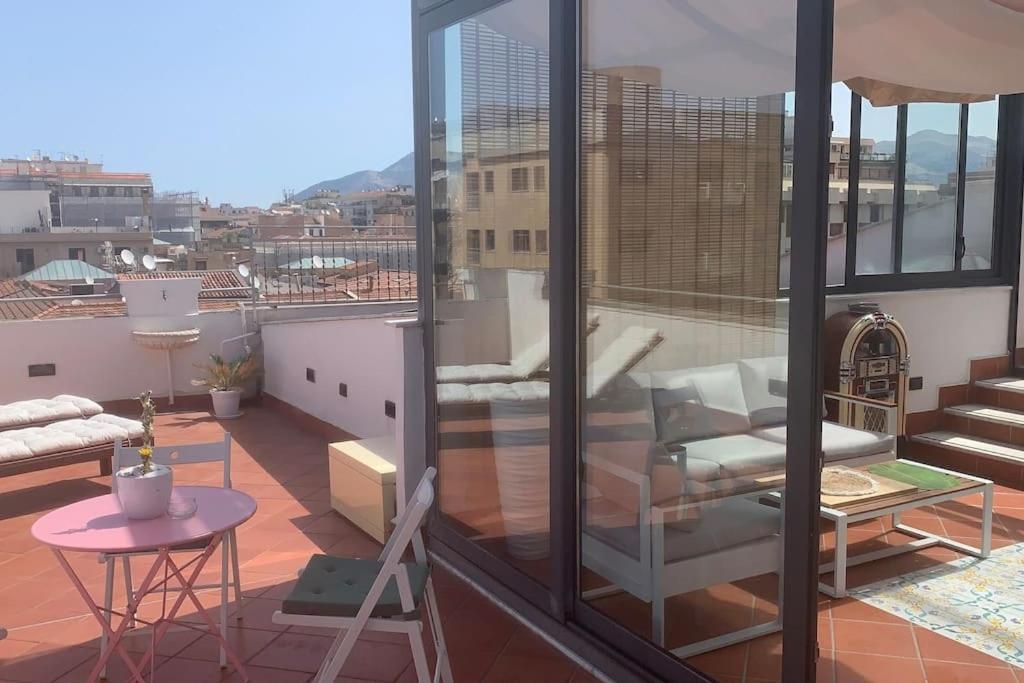Rocca Politeama Attico Prestigioso Ed Eccitante. Apartman Palermo Kültér fotó