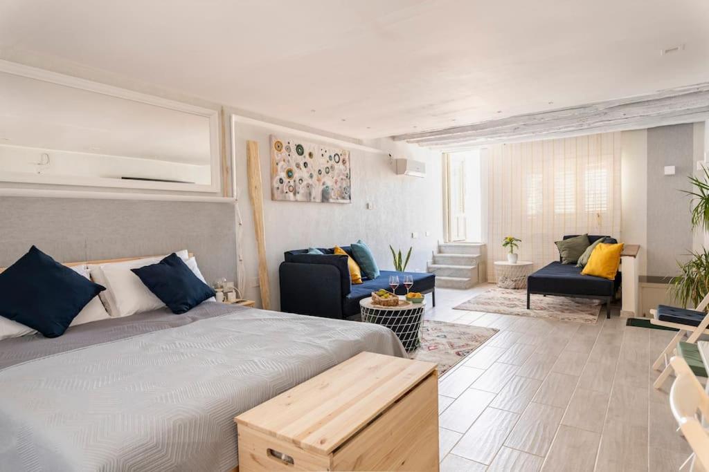 Rocca Politeama Attico Prestigioso Ed Eccitante. Apartman Palermo Kültér fotó