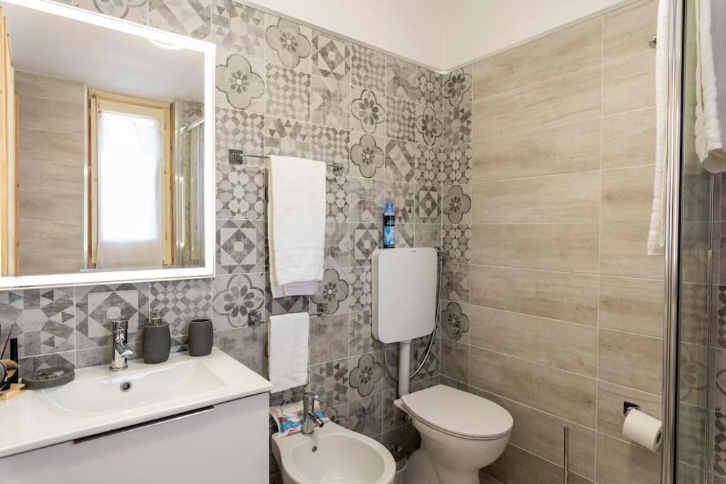 Rocca Politeama Attico Prestigioso Ed Eccitante. Apartman Palermo Kültér fotó